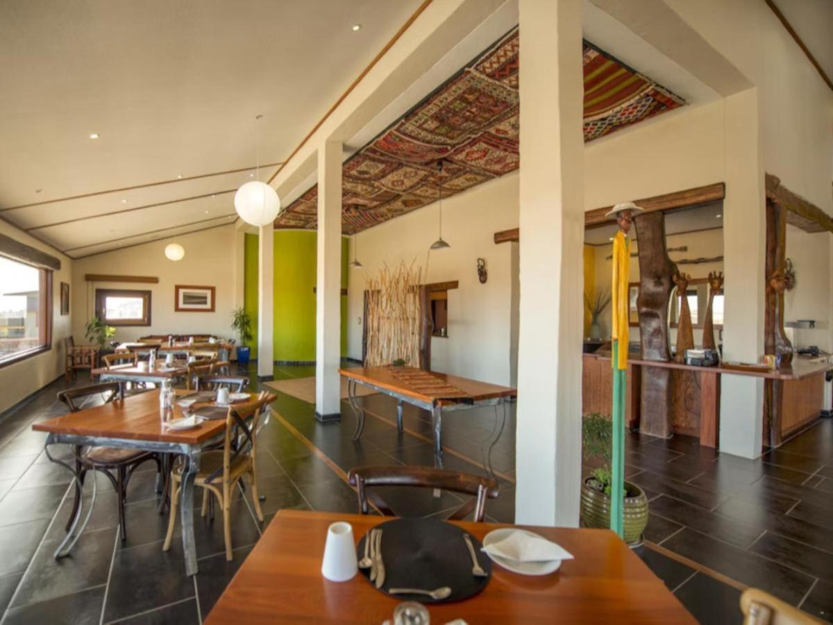 Desert Breeze Lodge Свакопмунд Экстерьер фото