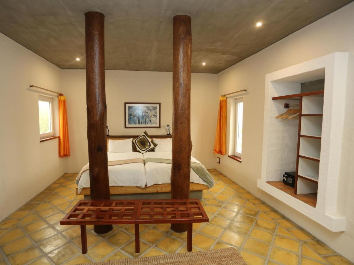 Desert Breeze Lodge Свакопмунд Экстерьер фото