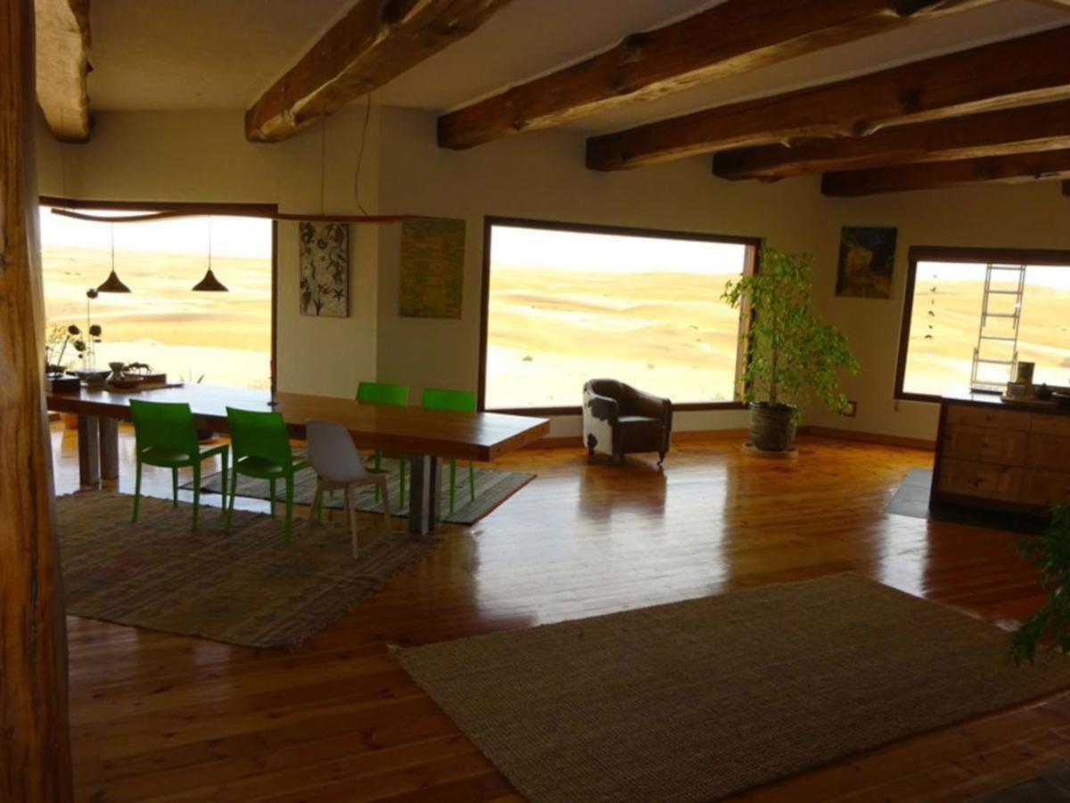 Desert Breeze Lodge Свакопмунд Экстерьер фото
