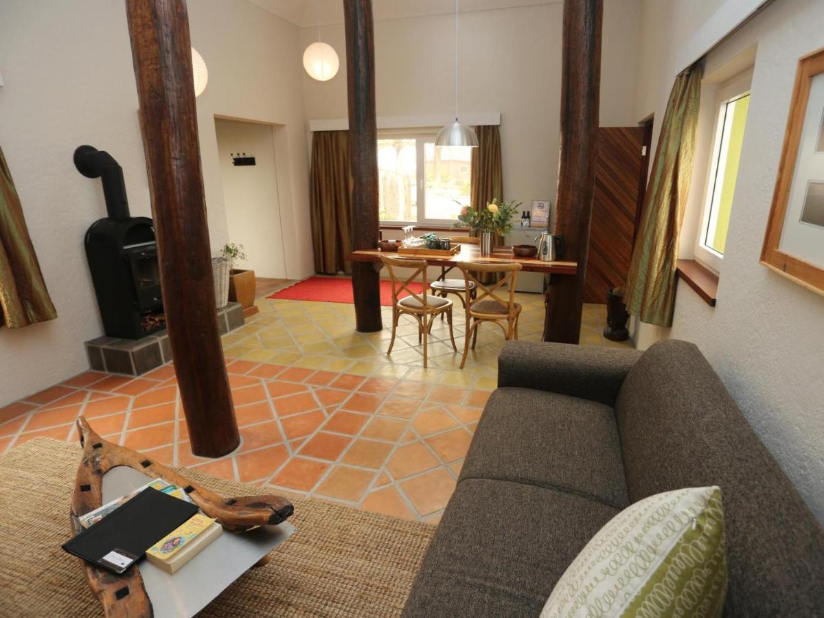 Desert Breeze Lodge Свакопмунд Экстерьер фото