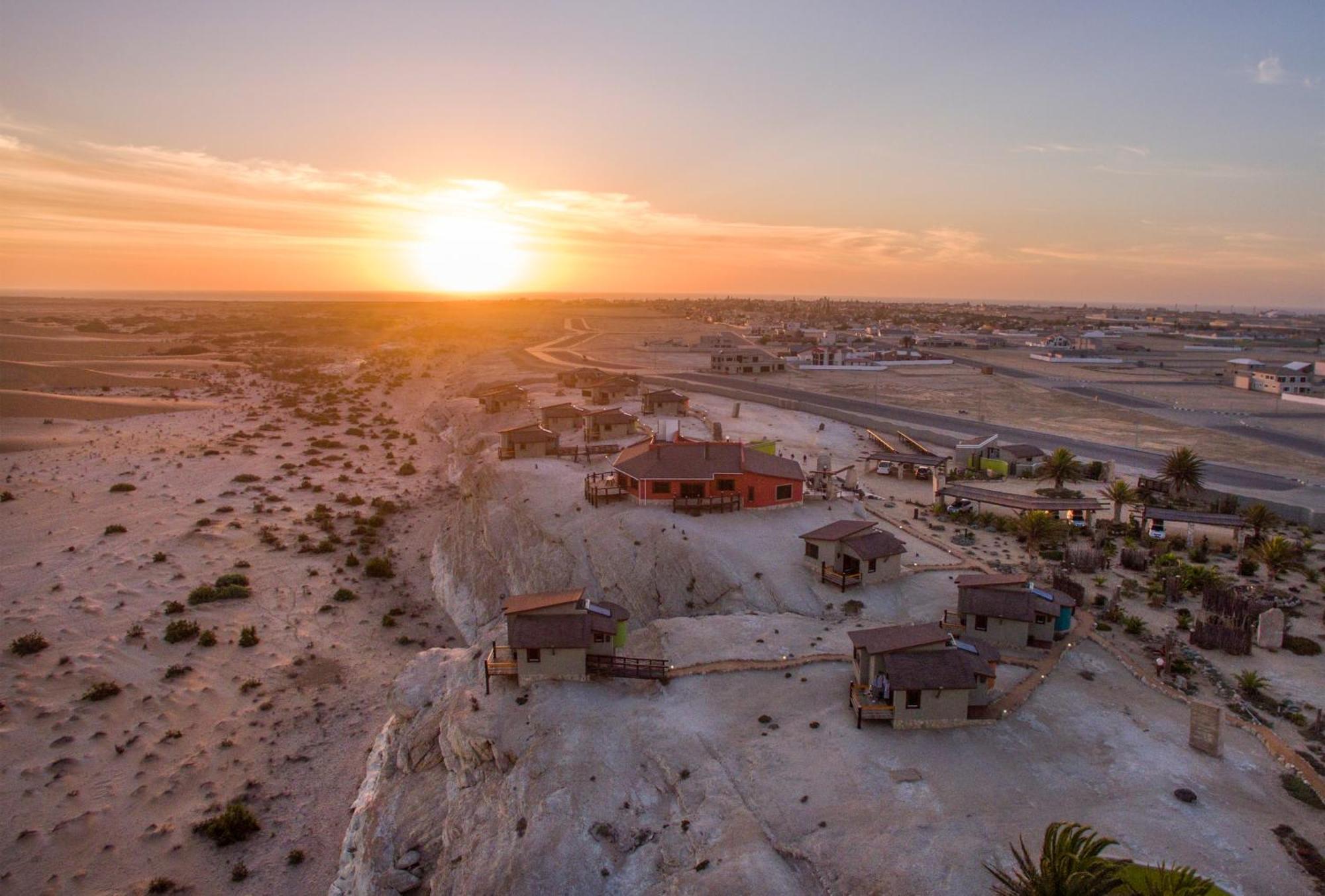 Desert Breeze Lodge Свакопмунд Экстерьер фото